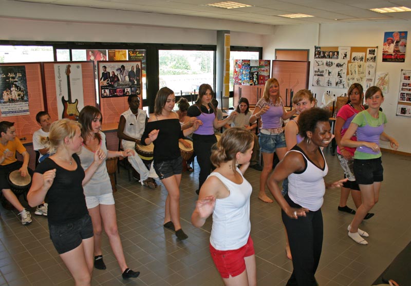 L'atelier de percussions, N'Dioufa, Akalé et les danseuses !